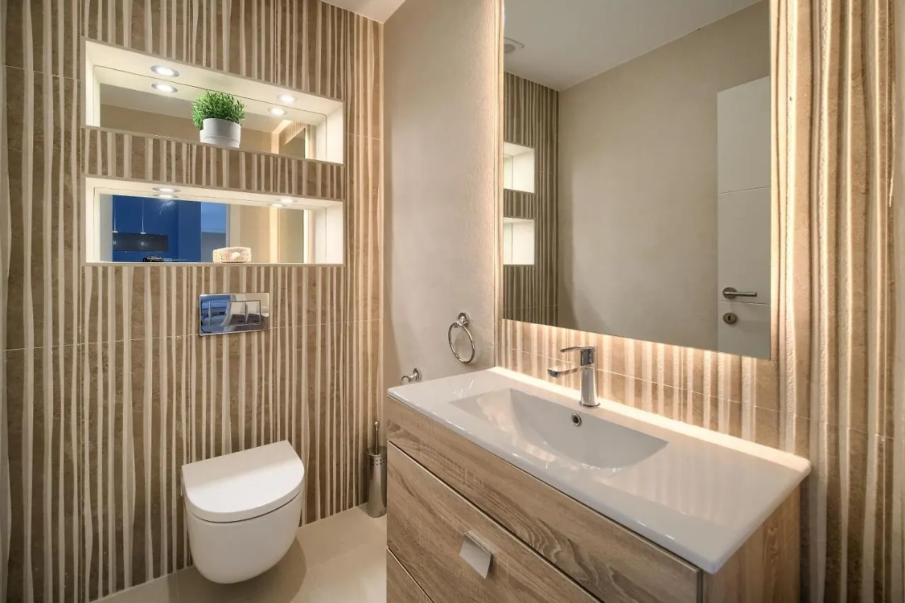 Villa Uno Sitio de Calahonda 0*,  스페인